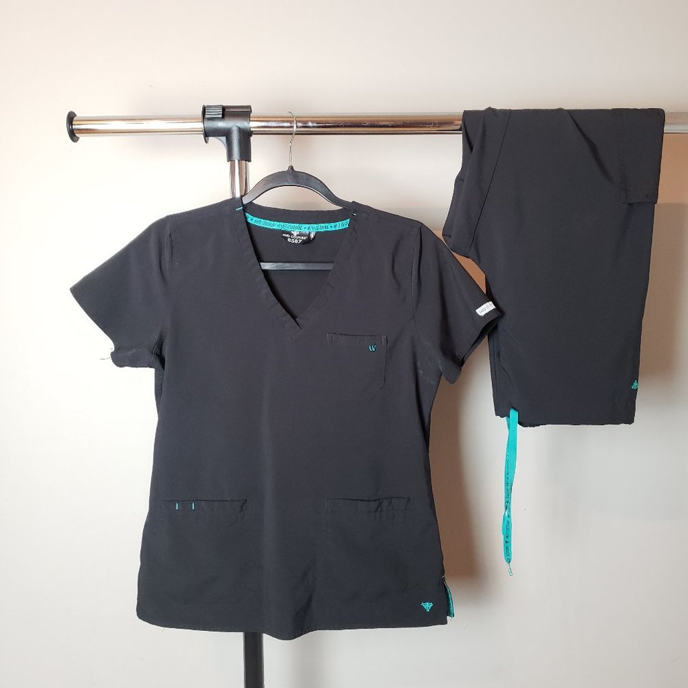 Med Couture Black Modern Scrub Set Small/Medium